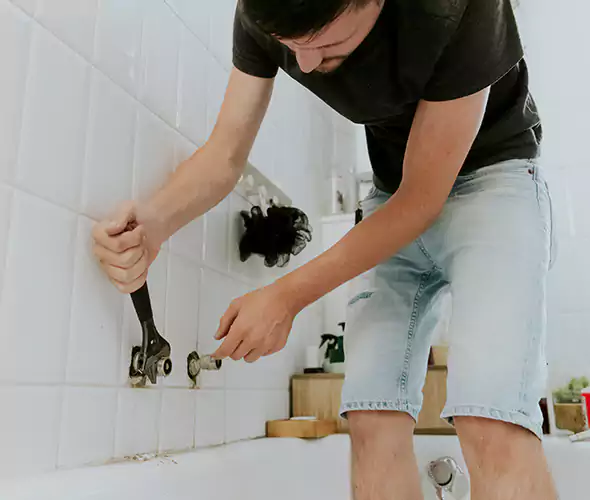 Affordable Bathtub Faucet Replacement in West Little River: Choose Experienced Local Technicians