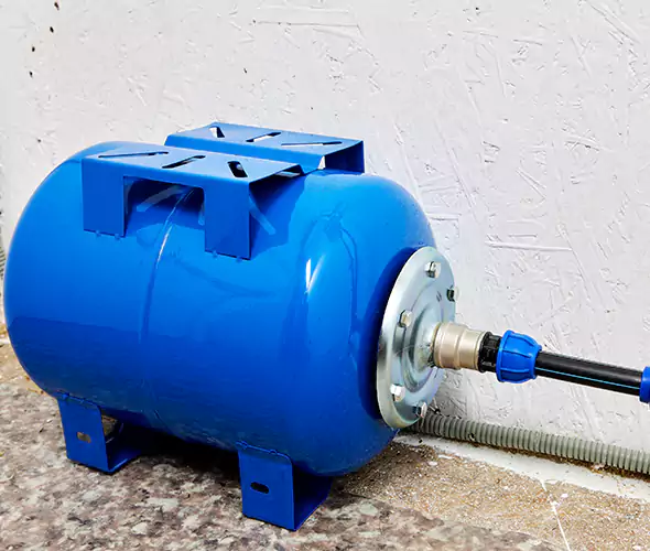 Expert Plumber for Well Pressure Tank Replacement in West Little River, FL: Schedule Affordable Tank Replacement Services with Us