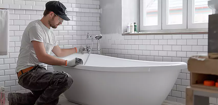 Bathtub Faucet Replacement in West Little River